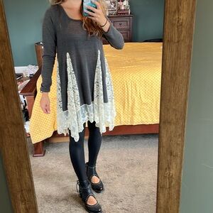 Entro lace inset tunic